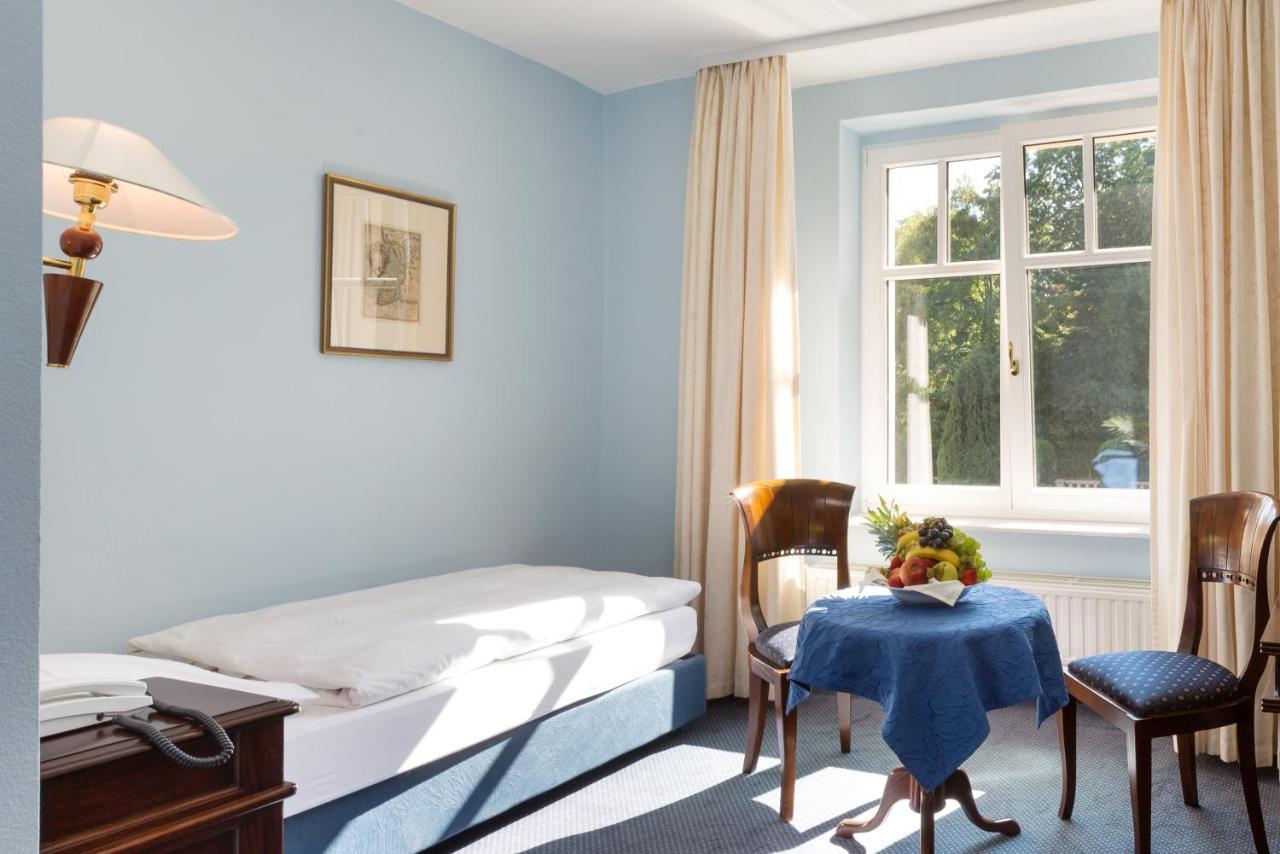 Schlosshotel Ralswiek Buitenkant foto