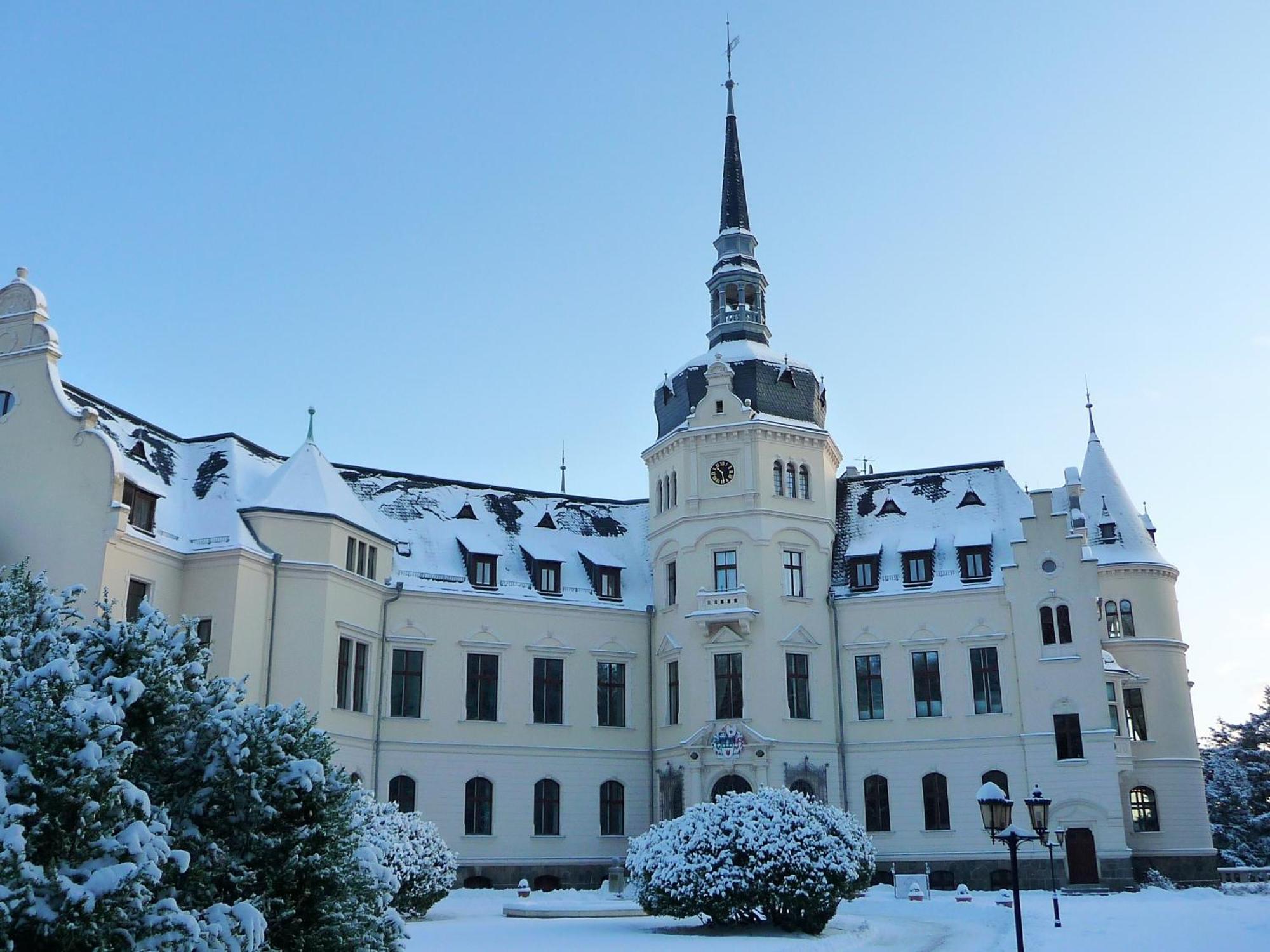 Schlosshotel Ralswiek Buitenkant foto