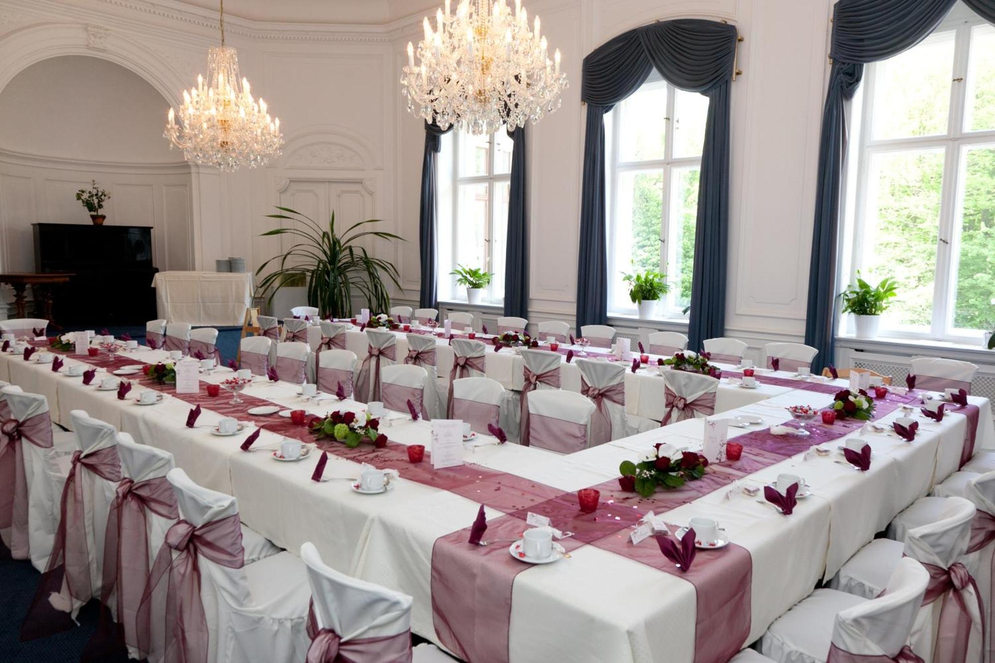 Schlosshotel Ralswiek Buitenkant foto