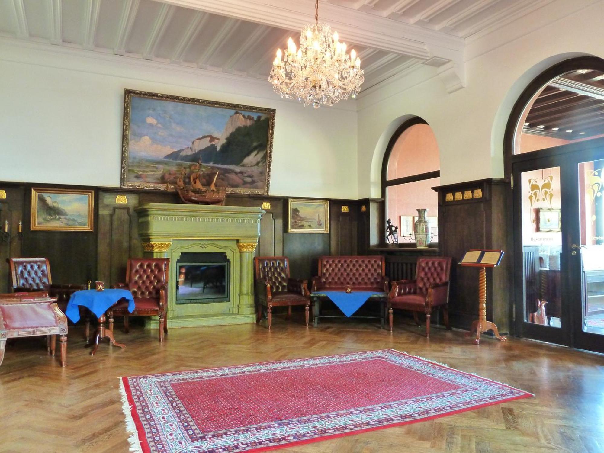 Schlosshotel Ralswiek Buitenkant foto