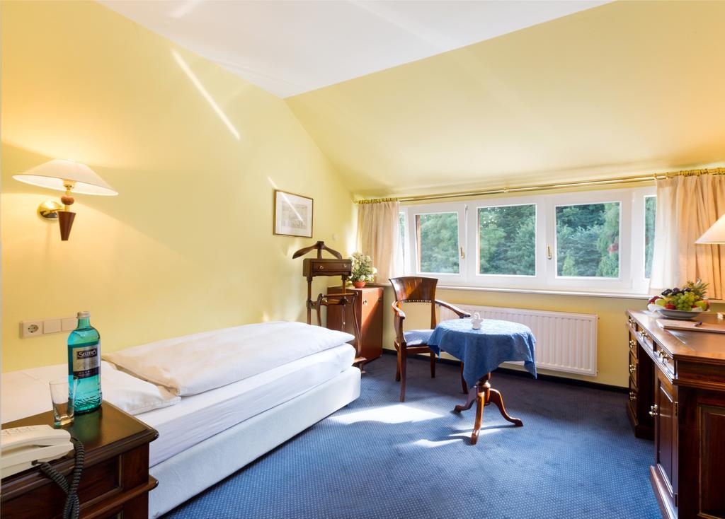 Schlosshotel Ralswiek Buitenkant foto