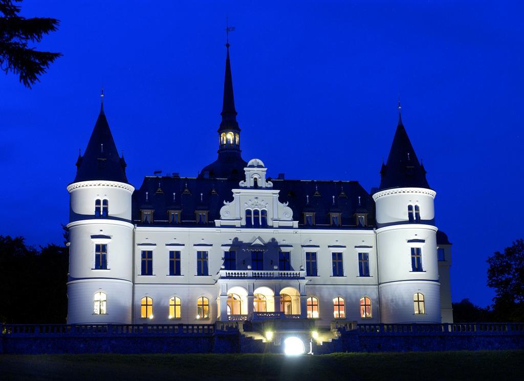 Schlosshotel Ralswiek Buitenkant foto