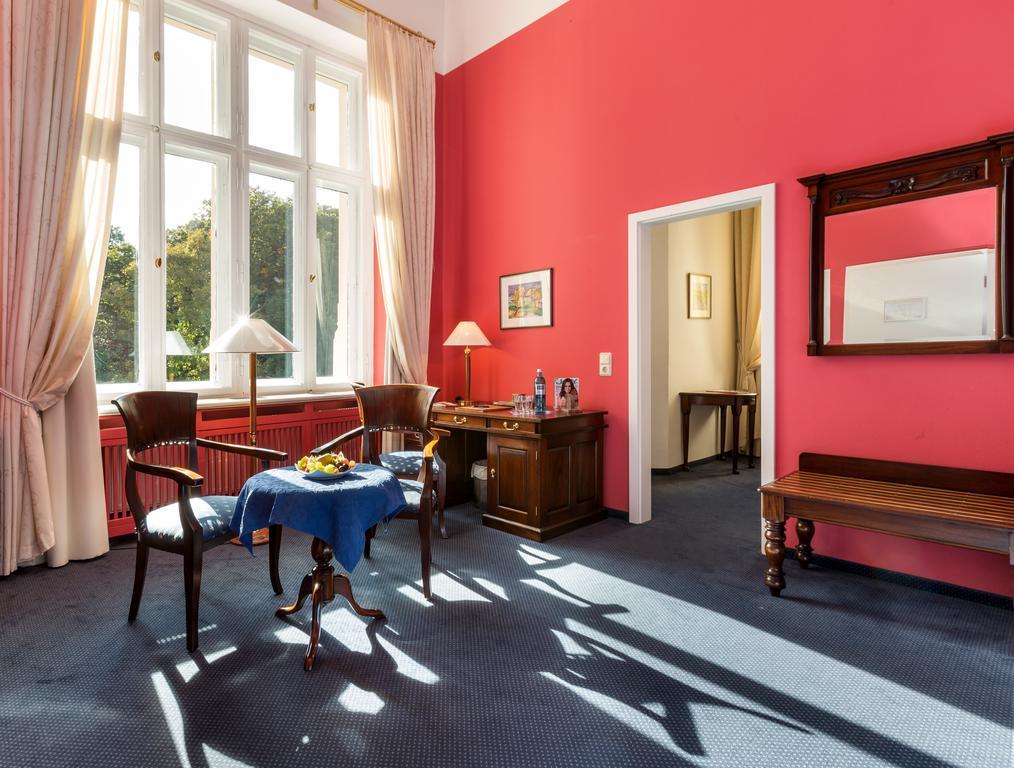 Schlosshotel Ralswiek Buitenkant foto