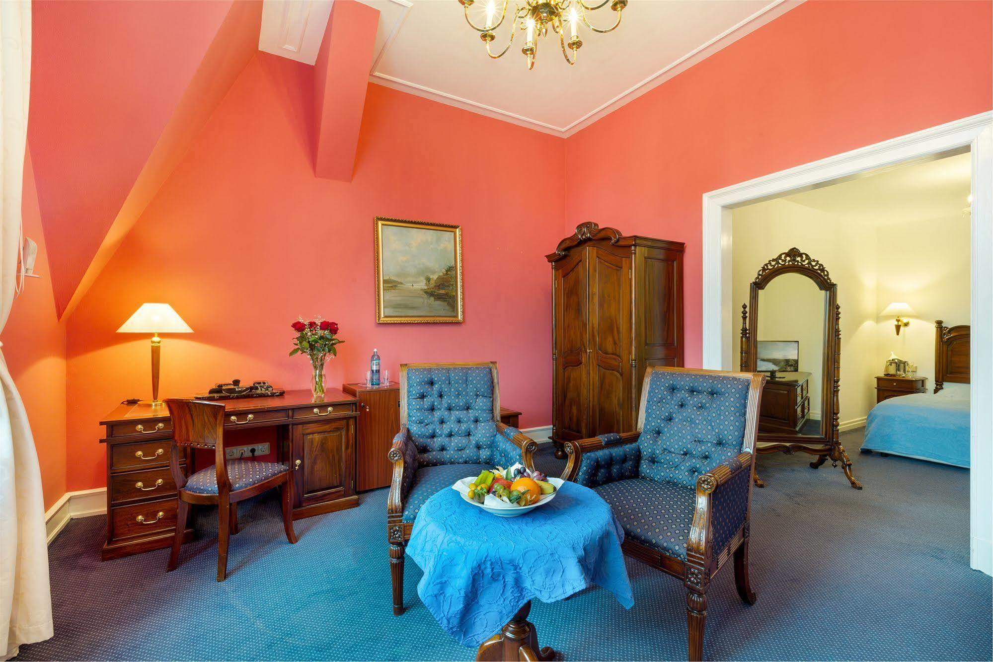 Schlosshotel Ralswiek Buitenkant foto