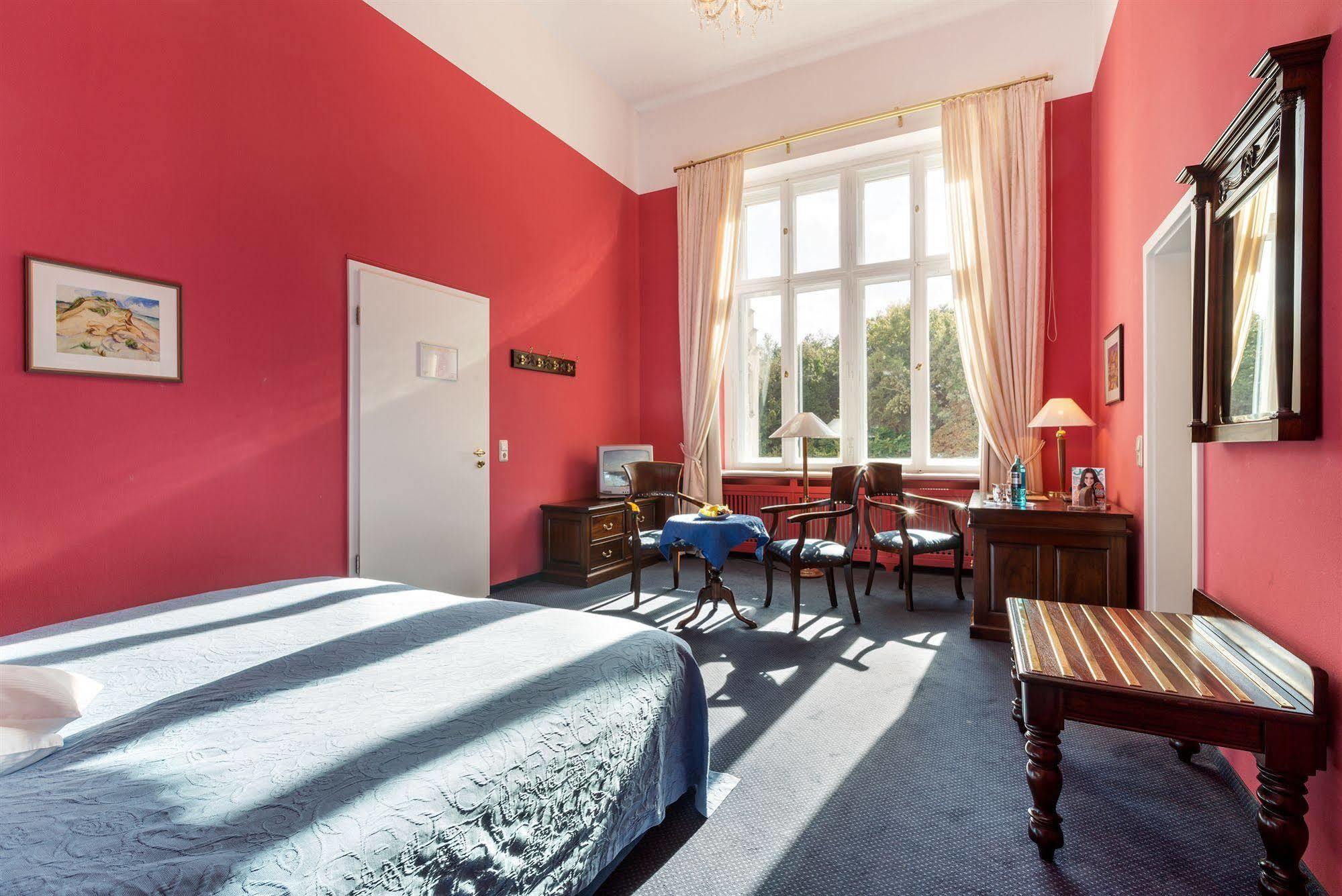 Schlosshotel Ralswiek Buitenkant foto